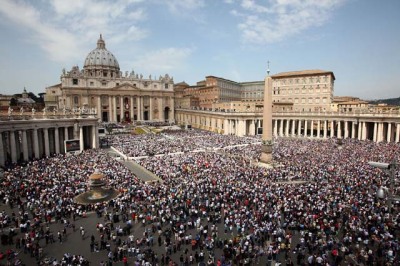 Holy Mass Of The Day And "Urbi Et Orbi" Message And Blessing