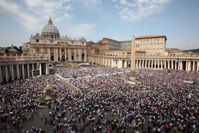 Holy Mass Of The Day And "Urbi Et Orbi" Message And Blessing